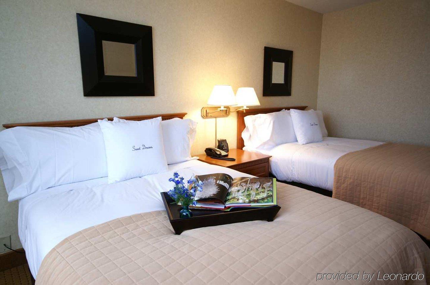 Doubletree By Hilton Chicago - Arlington Heights Hotel Room photo