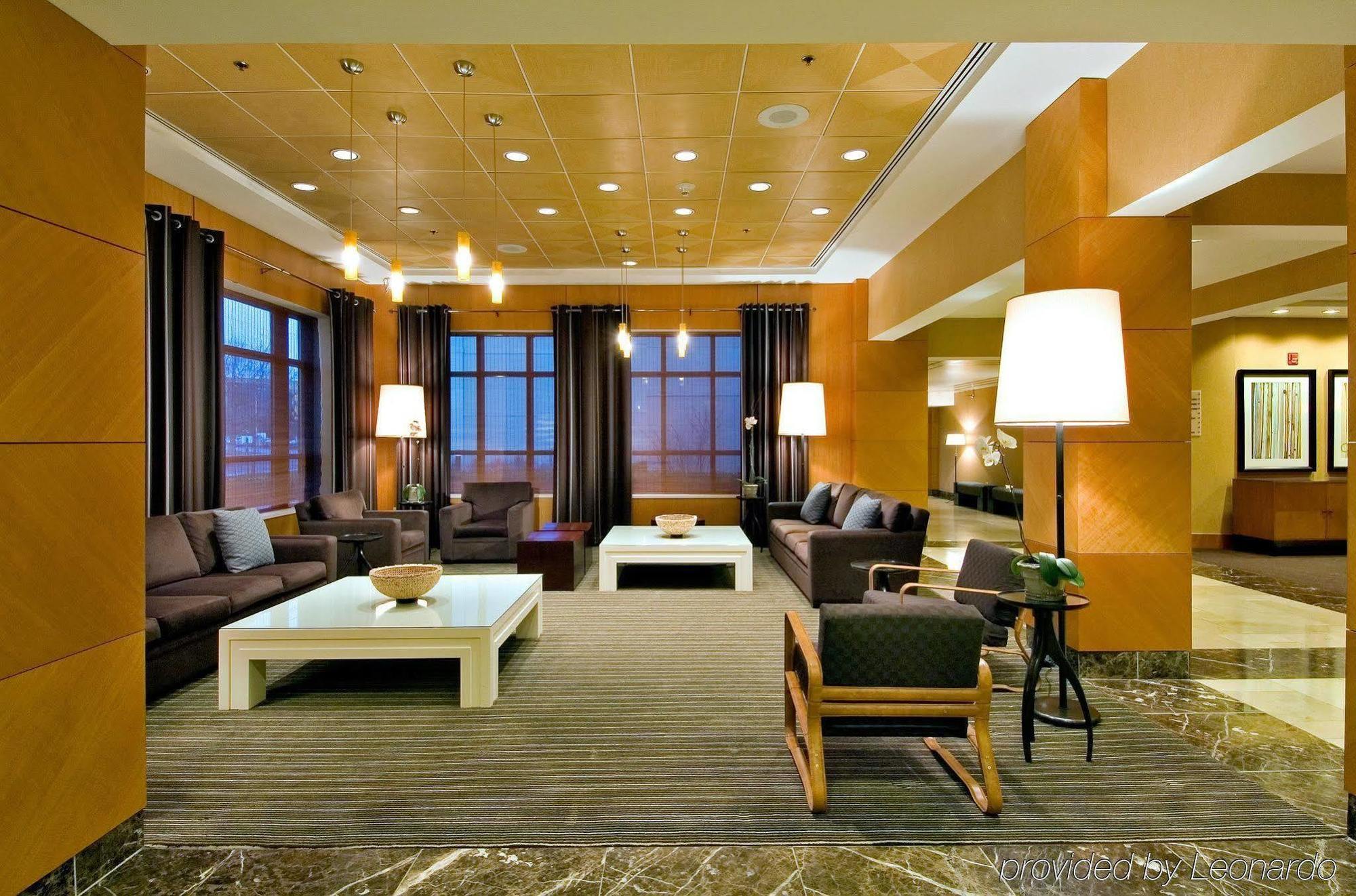 Doubletree By Hilton Chicago - Arlington Heights Hotel Interior photo